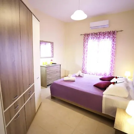 Lägenhetshotell Luna Bianca - Corfu